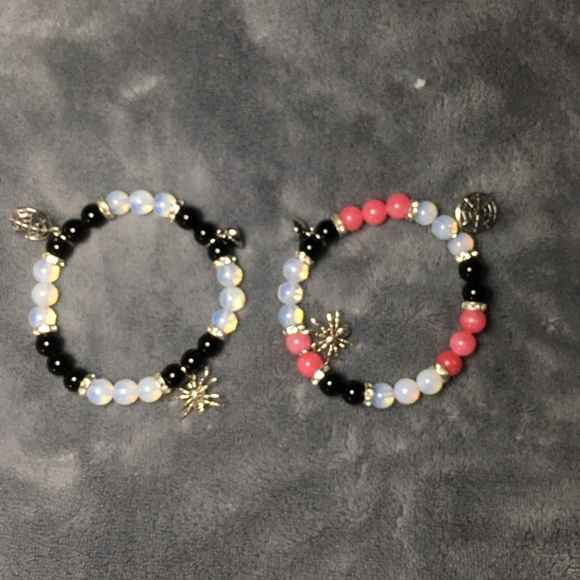 Halloween Beaded Bracelet Black/Clear/Pink w/Rhinestone  Spacer 6 3/4” w/Stretch - Picture 2 of 3